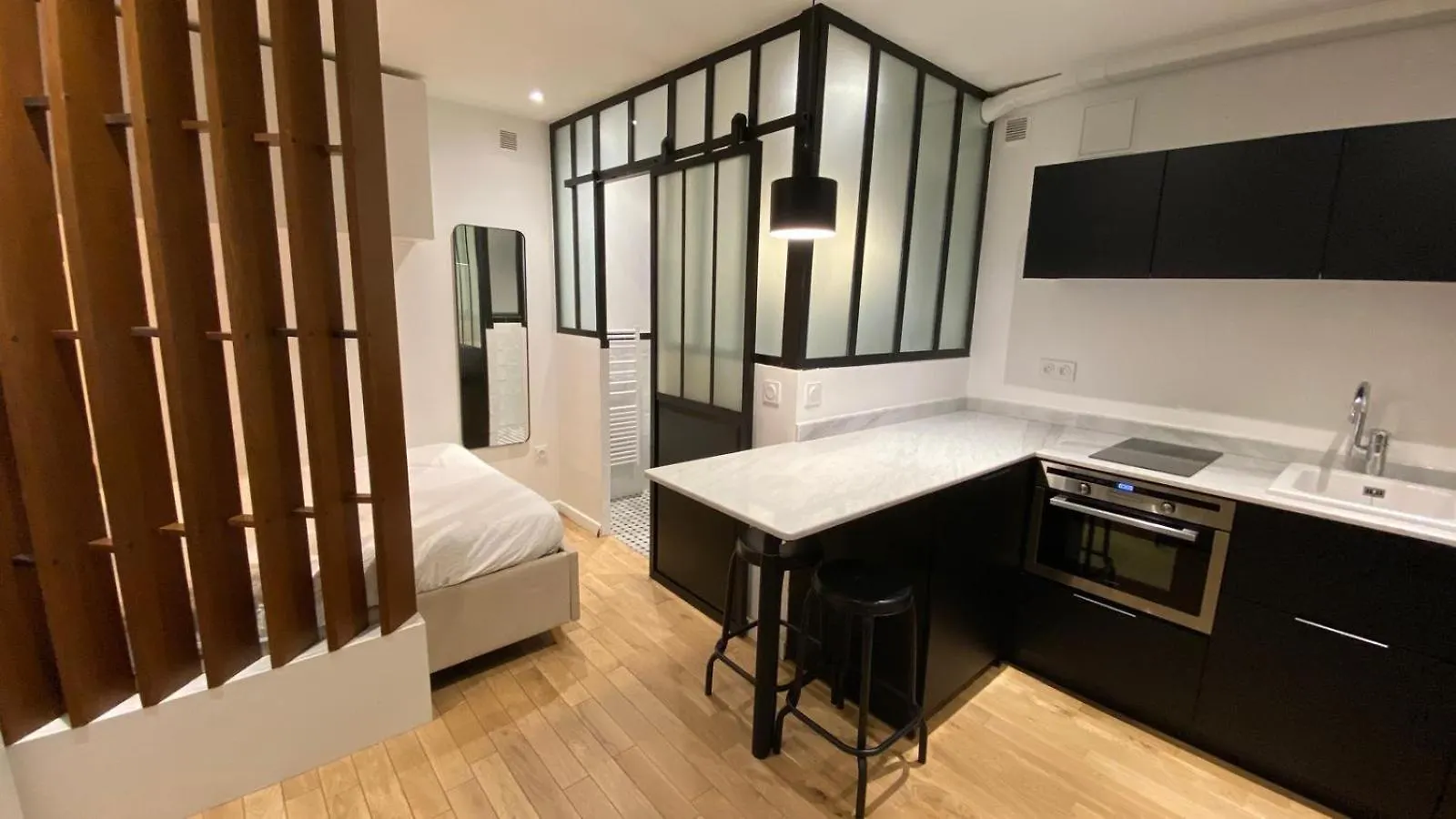 Joli Studio Au Coeur De 파리
